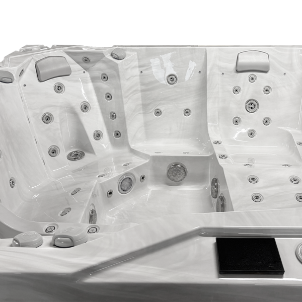 Whirlpool Alpha 923 für 5 Personen