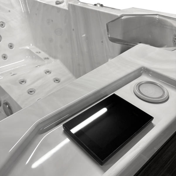 Whirlpool Alpha 923 für 5 Personen