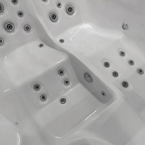 Whirlpool Gamma 222 für 4 Personen Plug & Play 